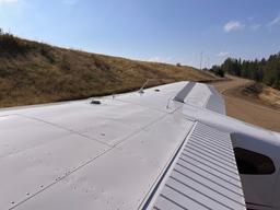 Cessna - 210, - photo 11