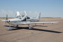 Cirrus - SR22 - photo 1