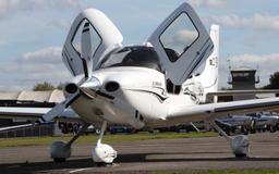 Cirrus - SR22 GTS G2 - photo 5