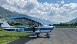 Cessna - F 172 - photo 2