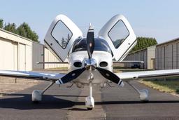 Cirrus - SR22 - photo 2