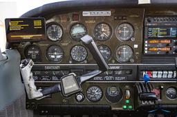 Piper - Piper PA-28R-201 Arrow III - photo 7