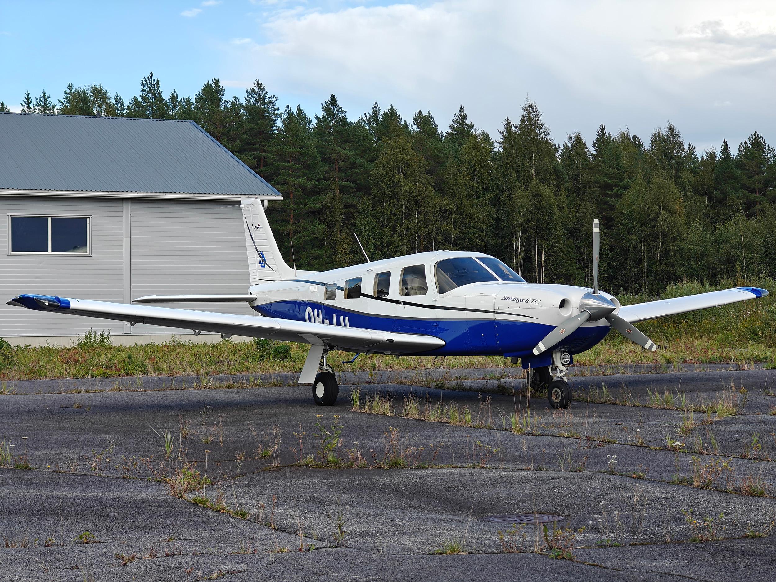 Piper - Saratoga II TC - main photo