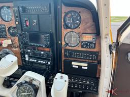 Beech/Beechcraft - Bonanza F33A - photo 9