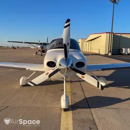 Cirrus - SR22 (2001 - 2010) - photo 10