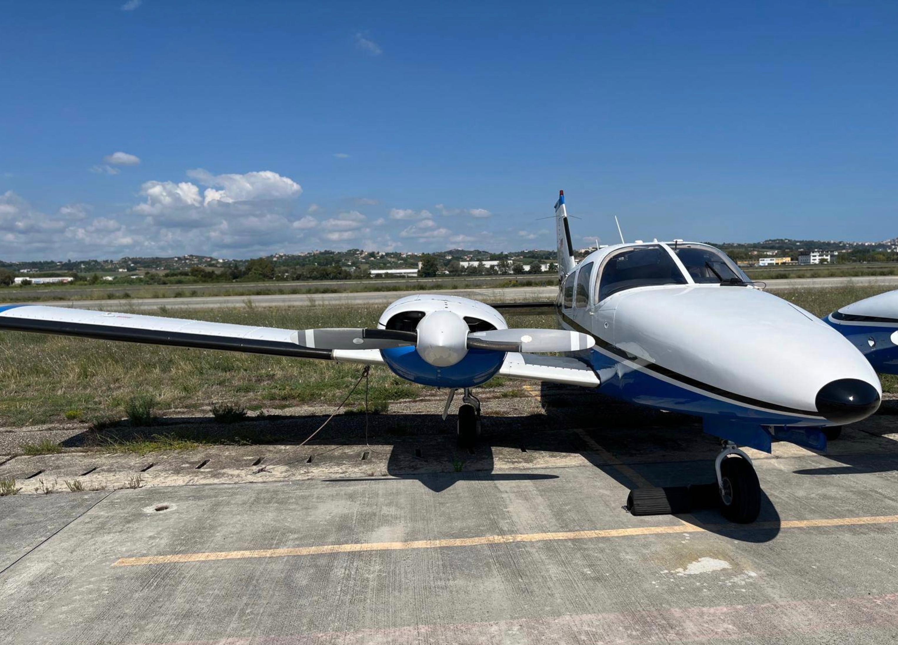 Piper - Piper PA-34-200T Seneca II - main photo