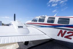 Beechcraft - BARON - photo 9