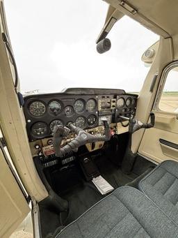Cessna - 150 - photo 2