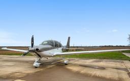 Cirrus - SR22 - photo 1