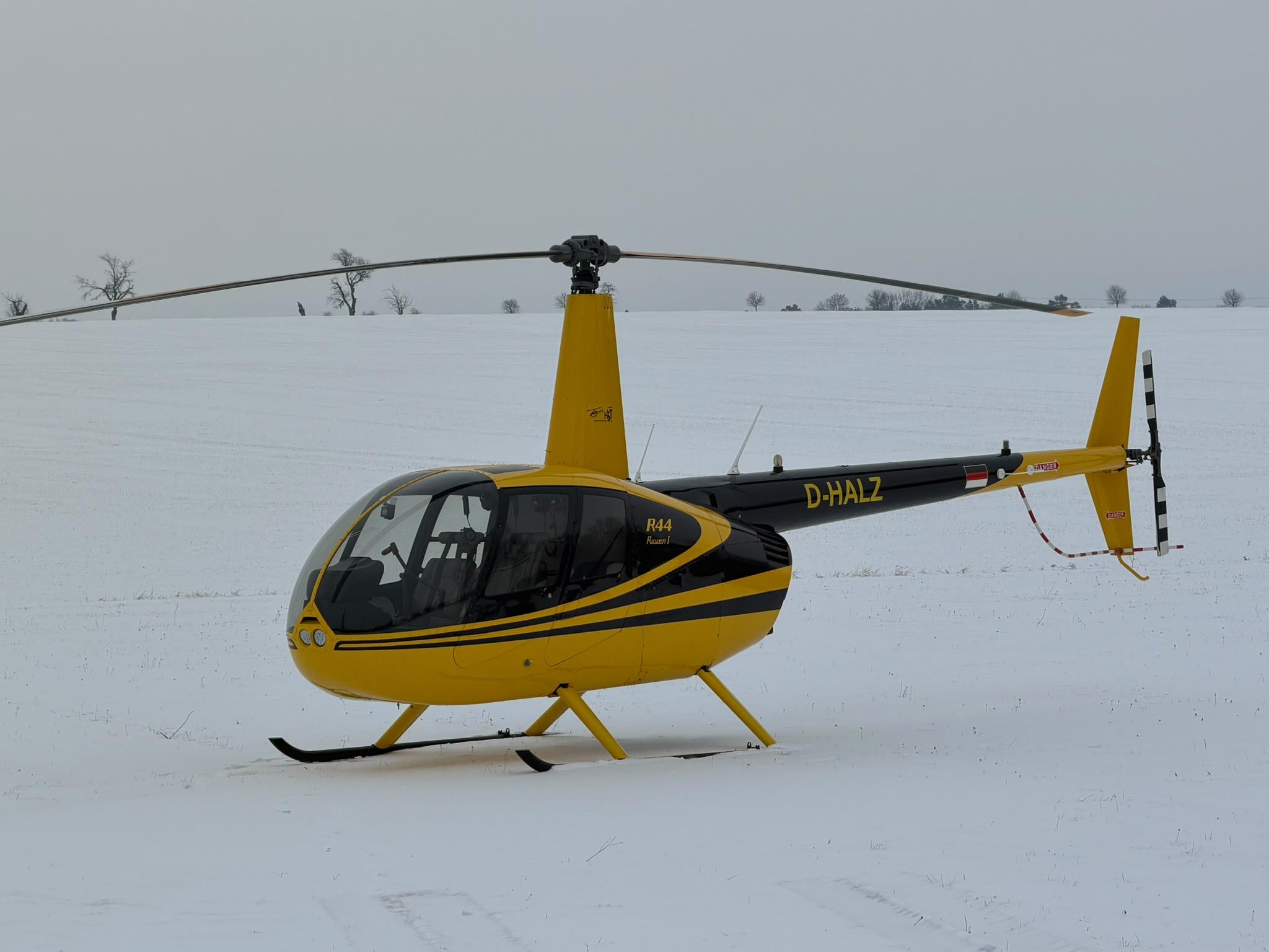 Robinson - R44 Raven I - main photo