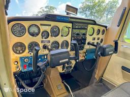 Cessna - 150 - photo 2