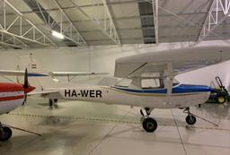 Cessna - 152 - photo 3