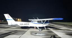 Cessna - 152 - photo 2