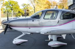 Cirrus - SR22 - photo 8