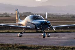 Cirrus - SR22T - photo 16