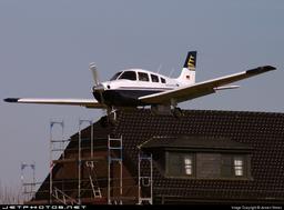 Piper - Piper PA-28-181 Archer III - photo 6