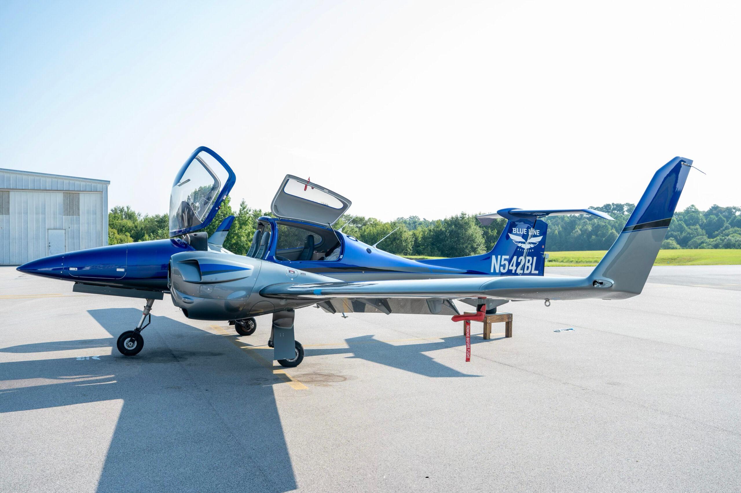 Diamond - DA42 - main photo
