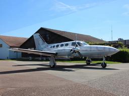 Cessna - 421 - photo 2