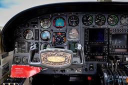 Cessna - Cessna 414 Chancellor - photo 8