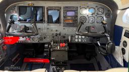 Cessna - Cessna 340A - photo 6