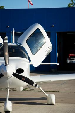 Cirrus - SR20 - photo 4