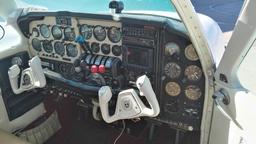 Beechcraft - Baron 58 - photo 8