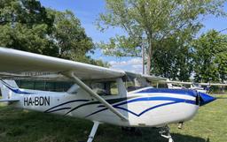 Cessna - Cessna 152 - photo 2