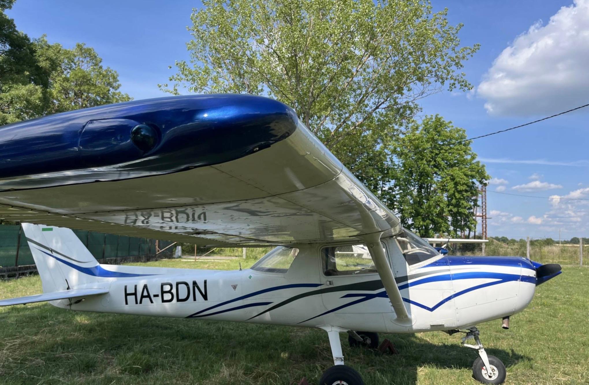 Cessna - Cessna 152 - main photo