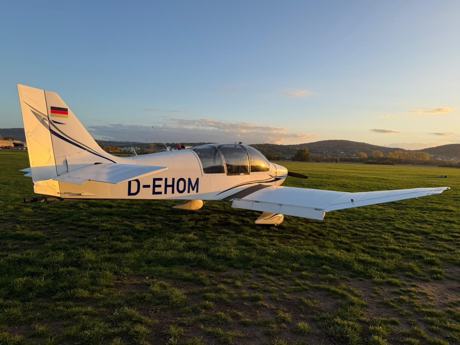 Robin - Robin DR400 - main photo