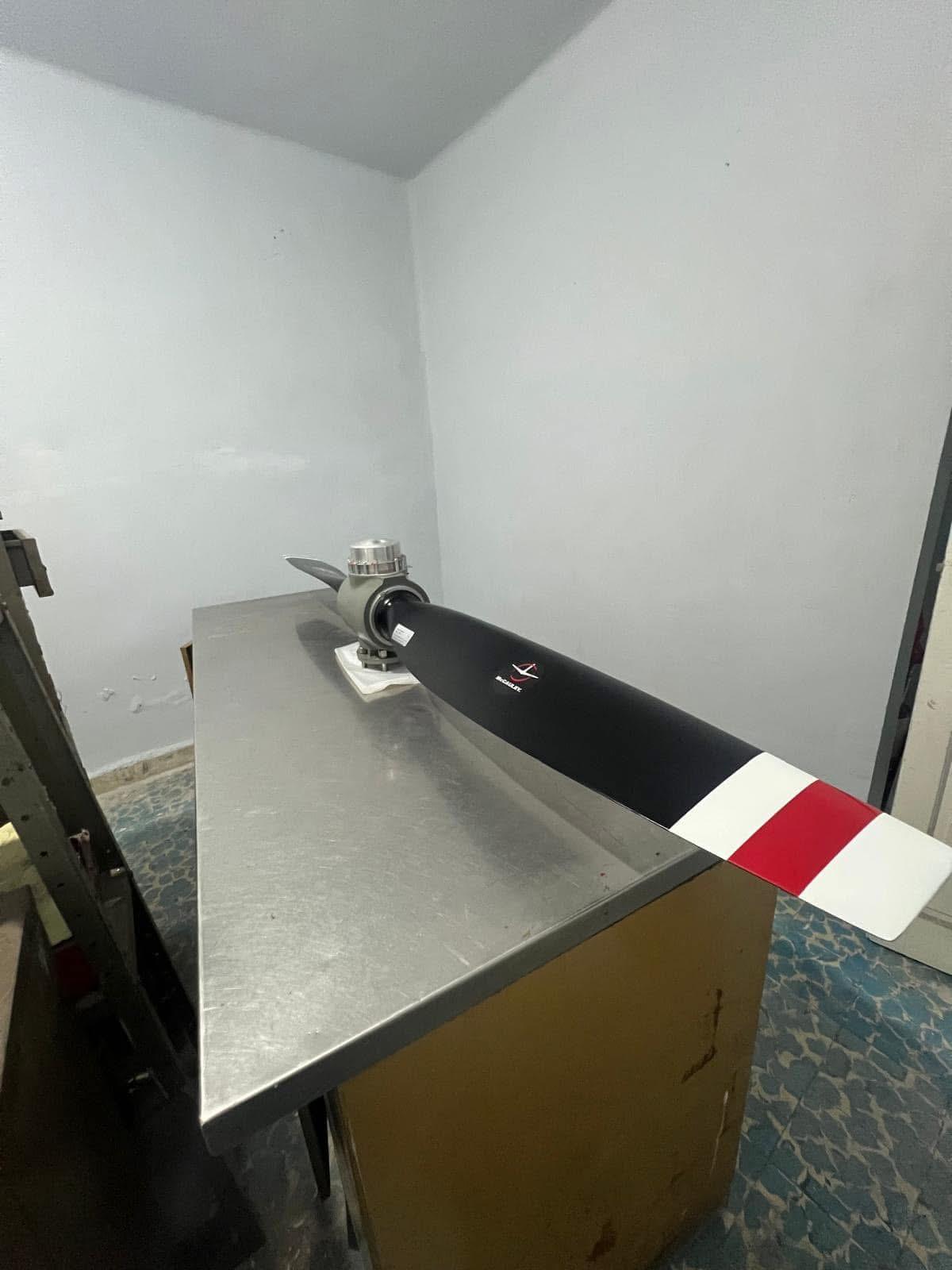 McCauley Propeller B2D37C224-B/G-90RA-9 - main photo