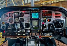 Cessna - P210N PRESSURIZED CENTURION - photo 6