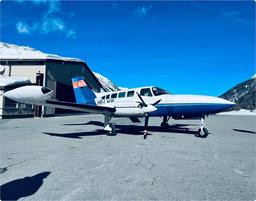 Cessna - Cessna 402B - photo 2