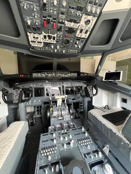 Boeing - 737 - photo 8