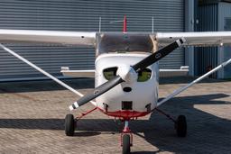 Cessna - Cessna F172H Skyhawk - photo 4