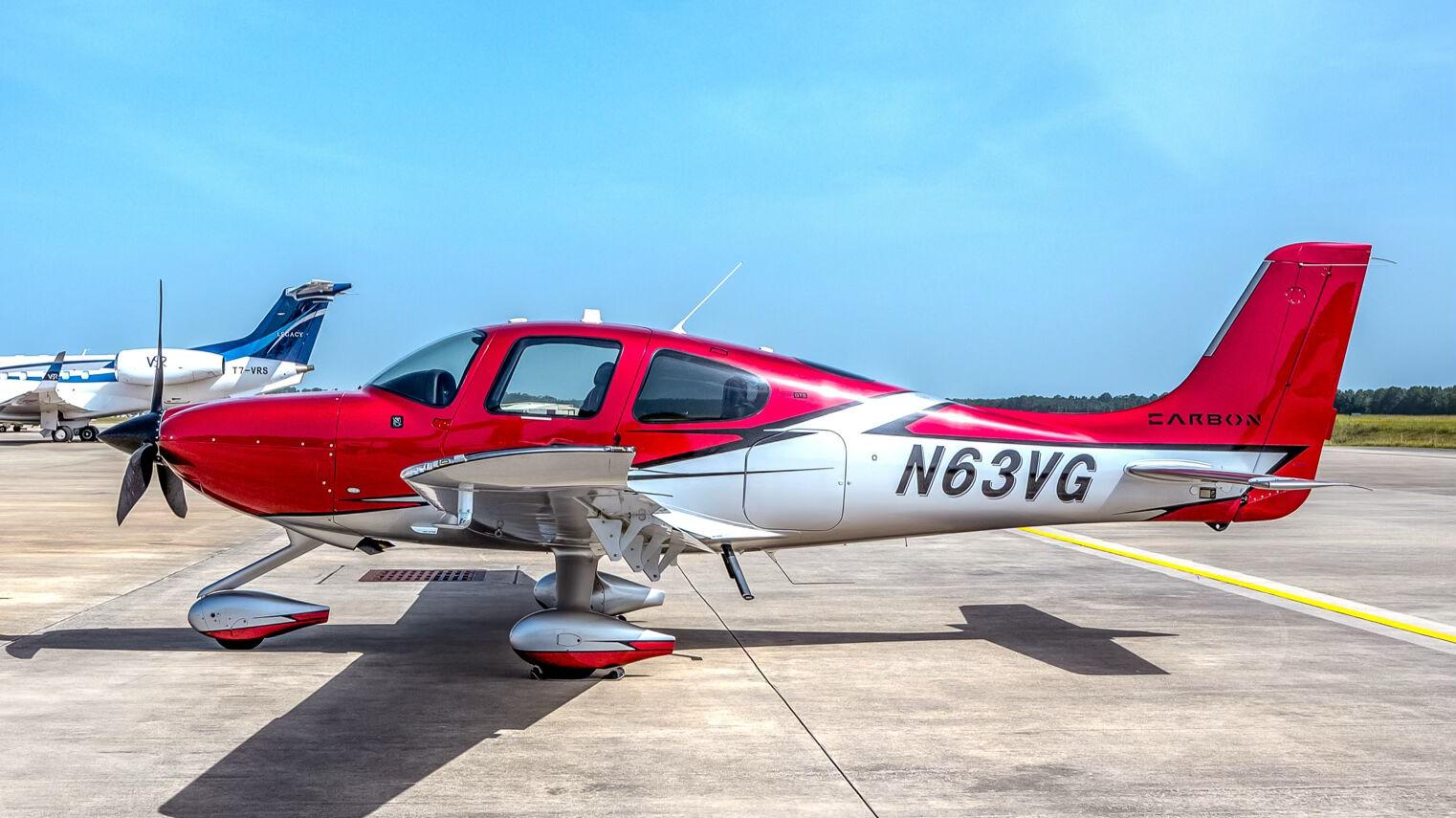 Cirrus - SR22T - main photo