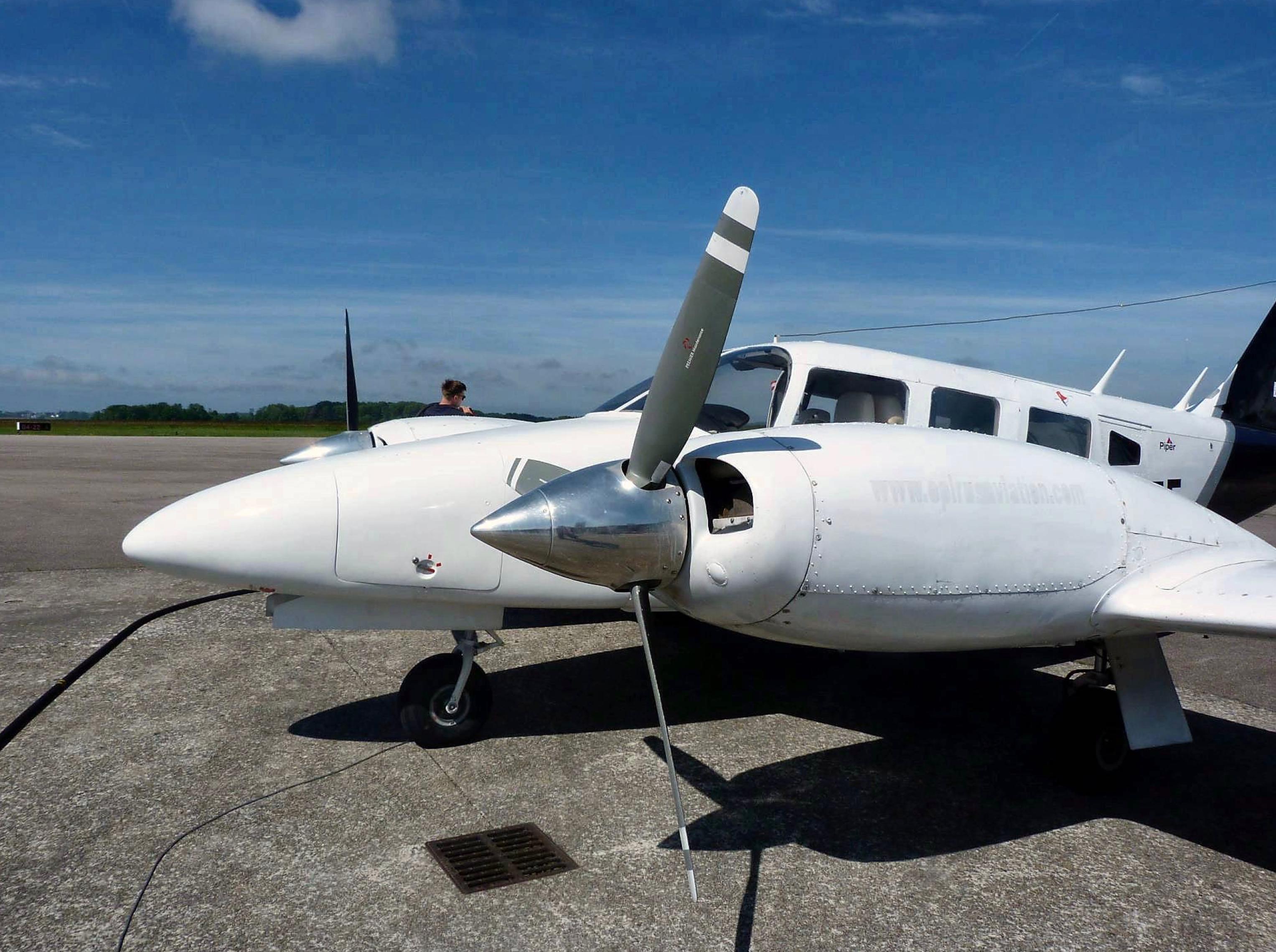 Piper - Piper PA-34-200T Seneca II - main photo