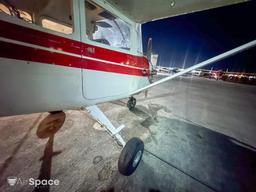 Cessna - 172 SKYHAWK - photo 13