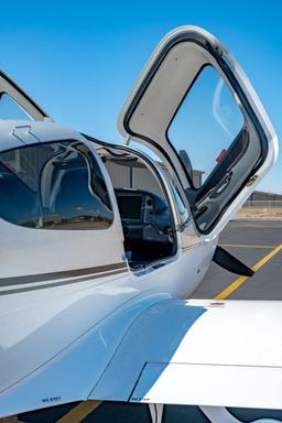 Cirrus - SR22 - photo 11