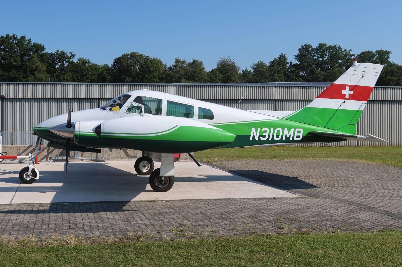 Cessna - 310 F - main photo