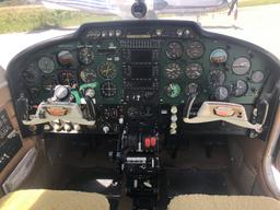 Cessna - 310 F - photo 12
