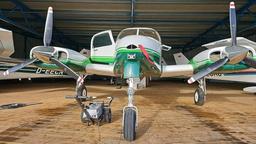 Cessna - 310 F - photo 3