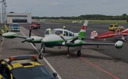 Cessna - 310 F - photo 10