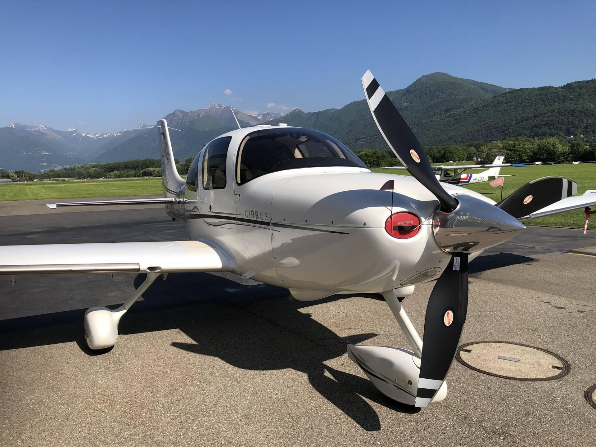 Cirrus - SR22 G2 GTS Aircondit. - main photo