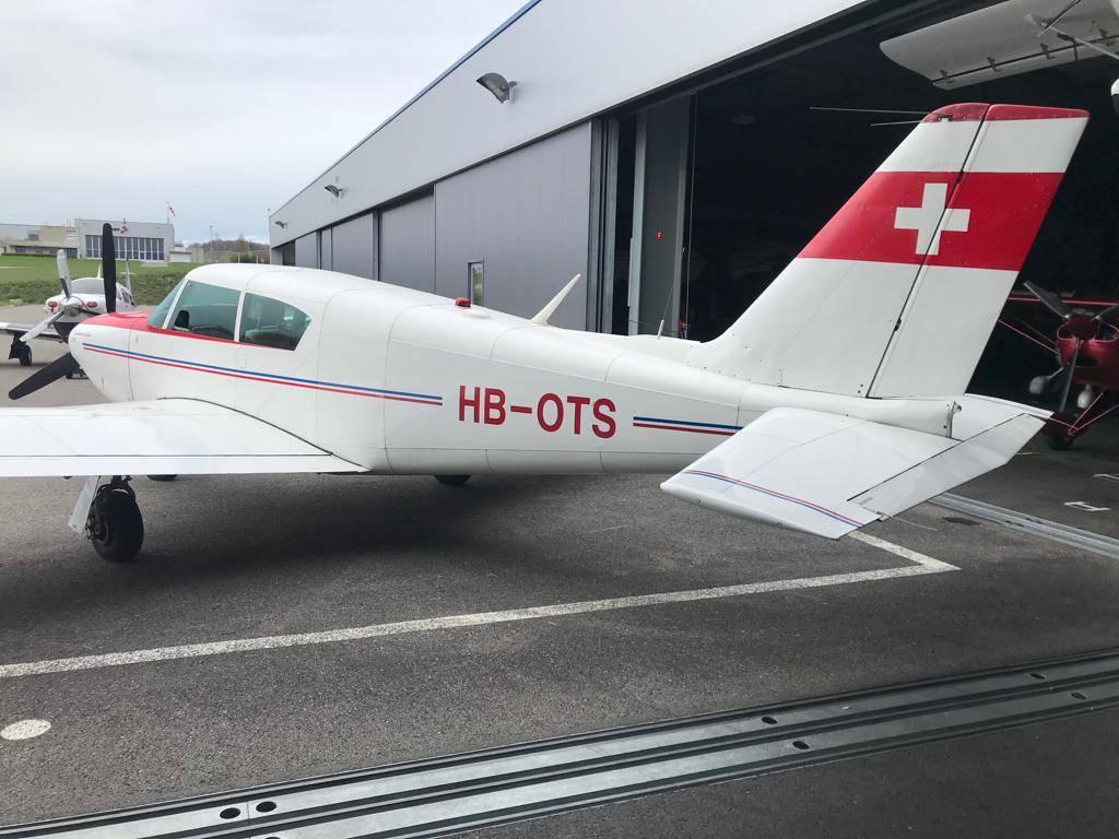 Piper - PA-24-250 Comanche Long Range - main photo