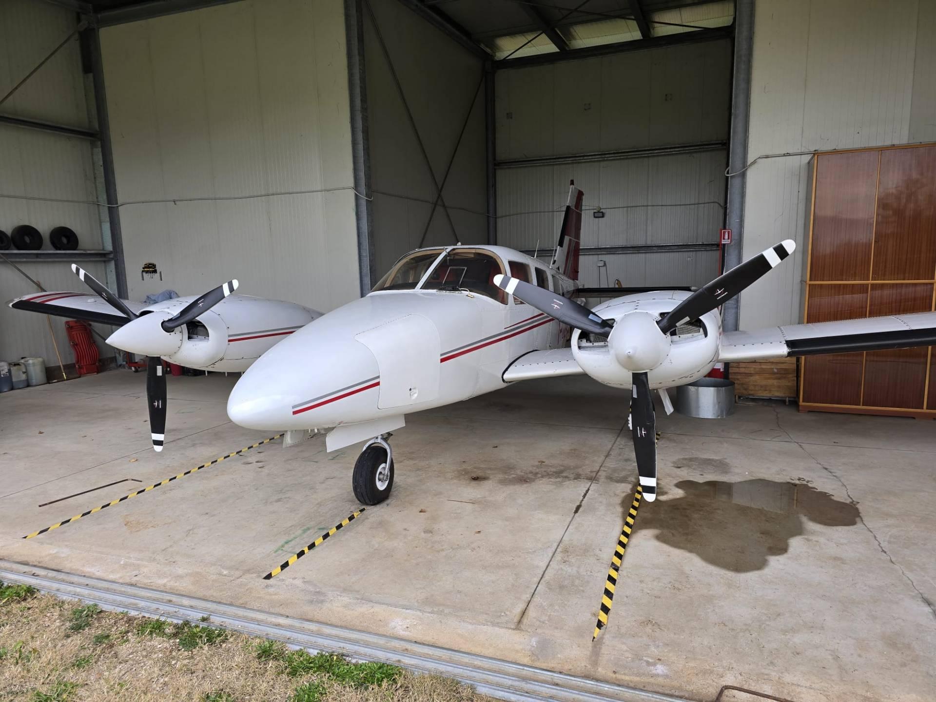 Piper - PA-34-200T Seneca II - main photo