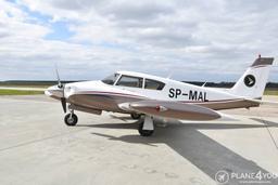 Piper - PA-30 Twin Comanche 2xG5 - photo 1