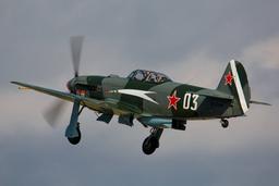 Yakovlev - Yak-9 UM - photo 3