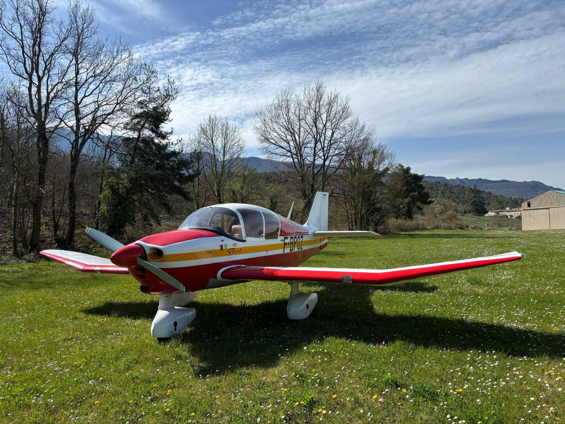 Robin - DR-253 Régent - main photo