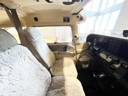 Cessna - 172 R Jet A1 - photo 7