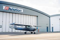 Cessna - 152 - photo 3